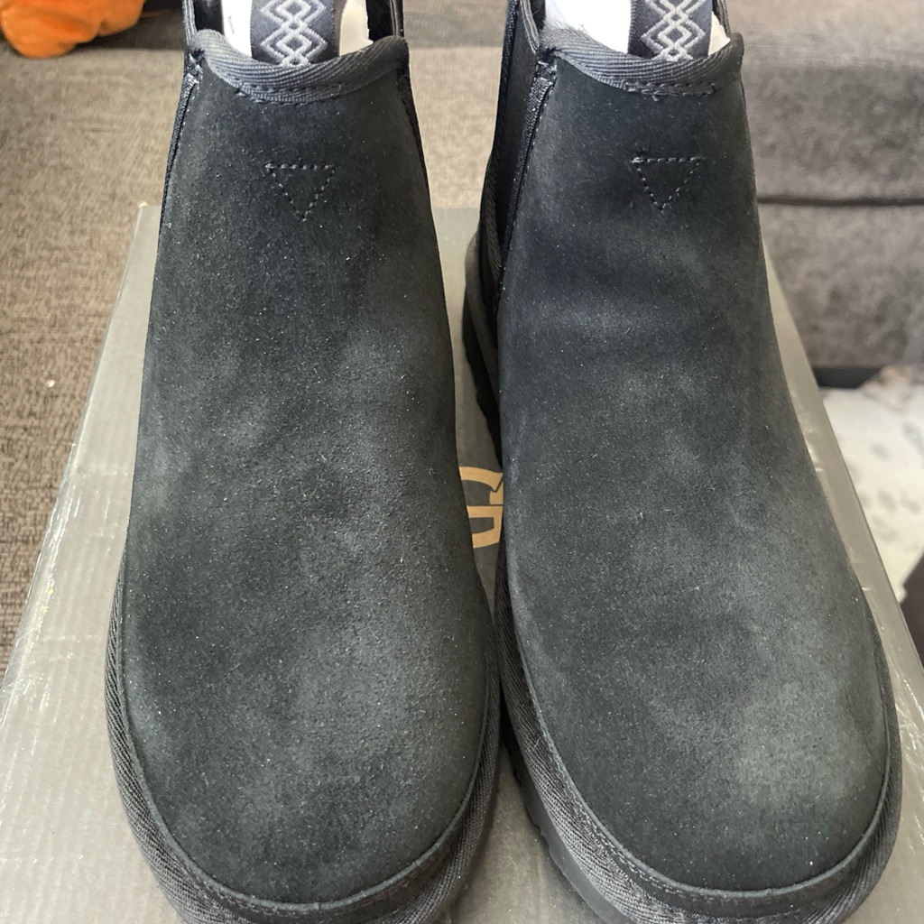 Ugg Men's Black Suede Boots